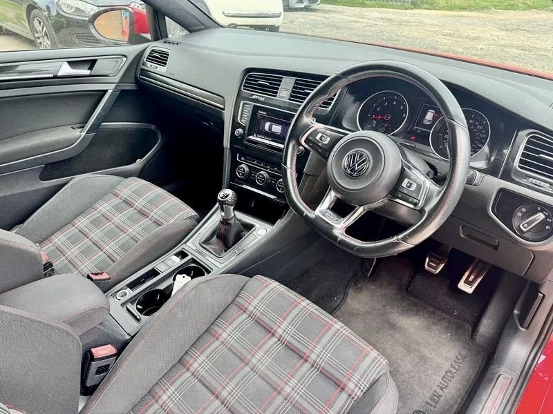 Used Volkswagen Golf 2015 for sale - 77388832: Photo 8