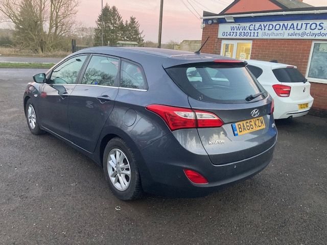 Used Hyundai i30 2017 for sale - 77171709: Photo 6