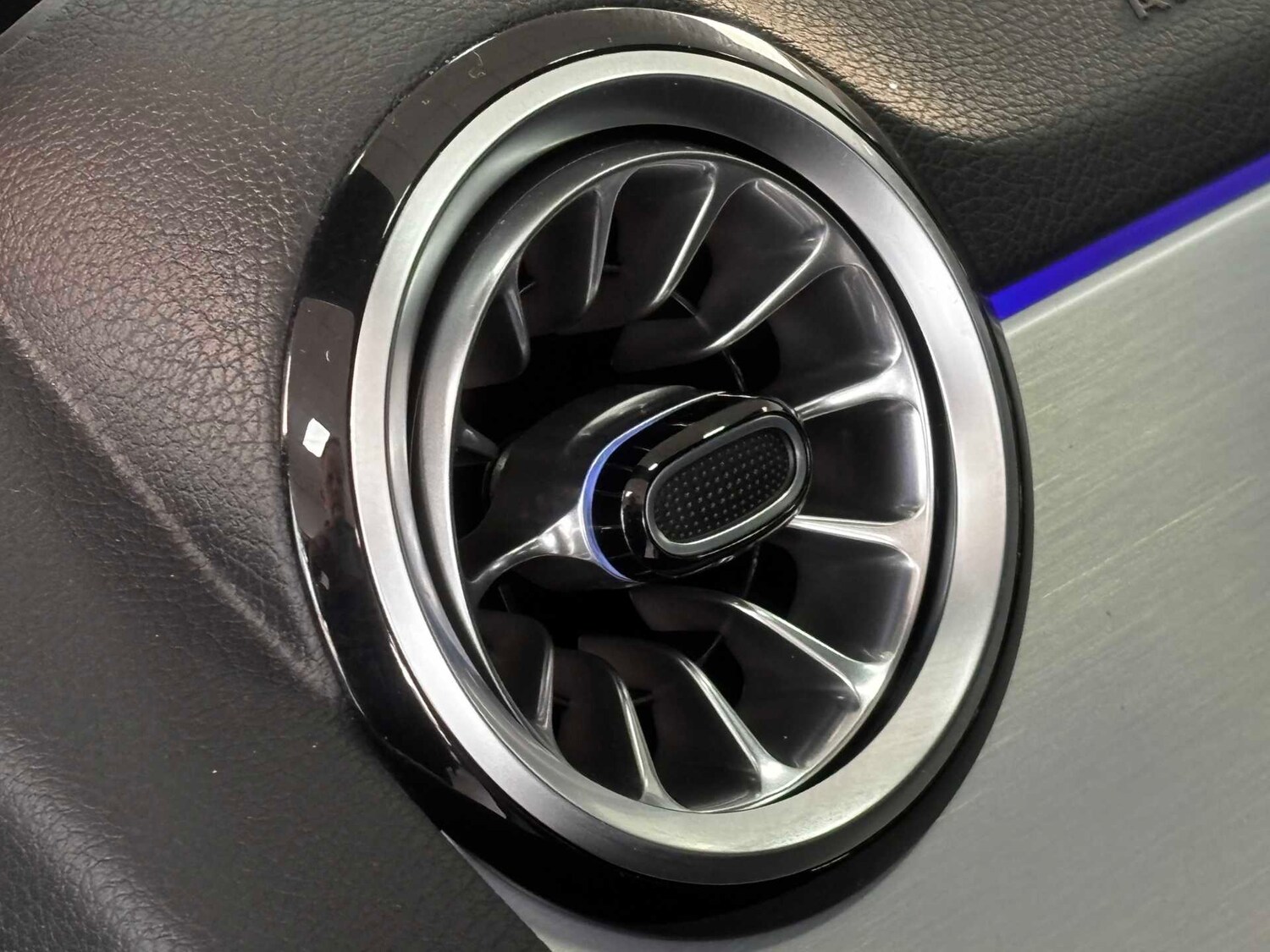 Used Mercedes-Benz GLA 2025 for sale - 77648796: Photo 32