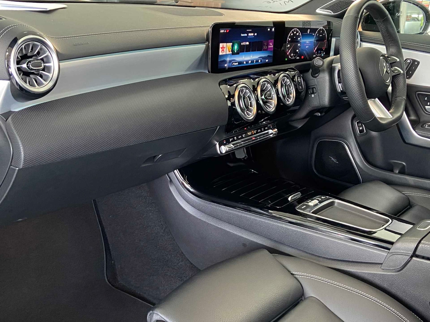 Used Mercedes-Benz CLA for sale - 77942885: Photo 27