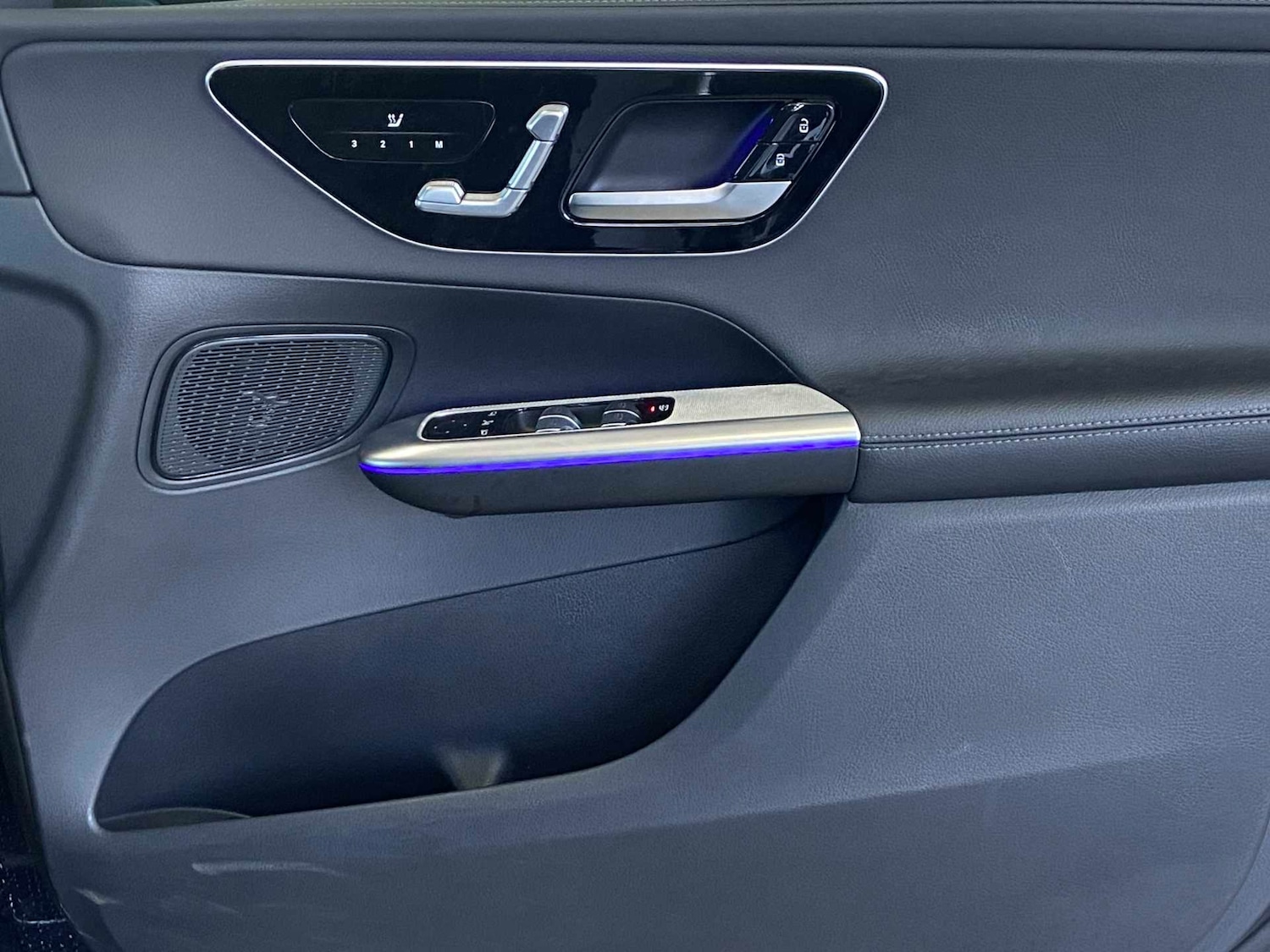 Used Mercedes-Benz GLC 2024 for sale - 76661782: Photo 30