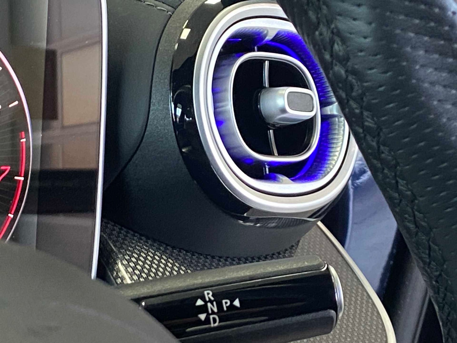 Used Mercedes-Benz GLC 2024 for sale - 76661782: Photo 32