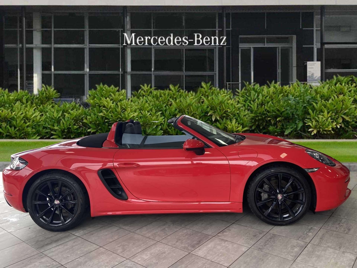 Used Porsche Boxster 2017 for sale - 76339563: Photo 4