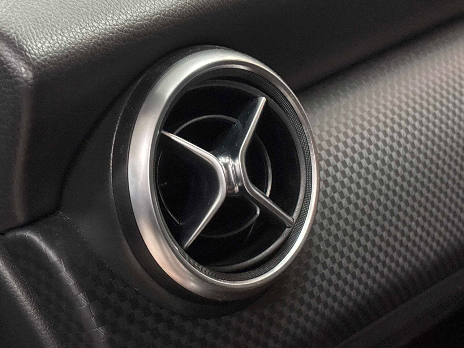 Used Mercedes-Benz A-Class 2017 for sale - 77553178: Photo 25