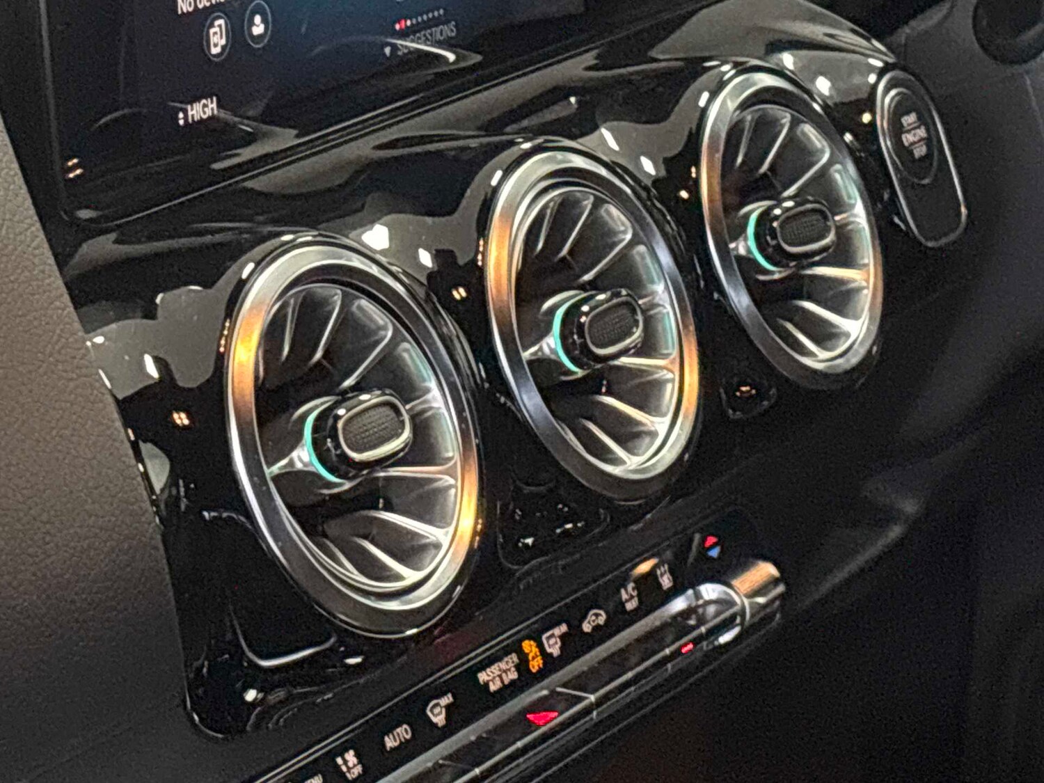 Used Mercedes-Benz GLA 2023 for sale - 77373709: Photo 28