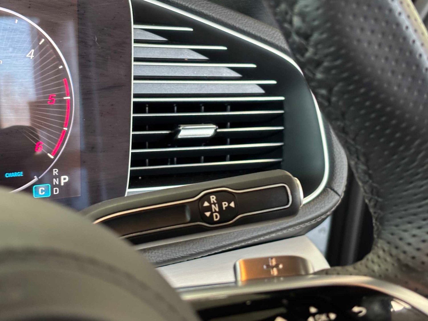 Used Mercedes-Benz GLE 2025 for sale - 77011173: Photo 31