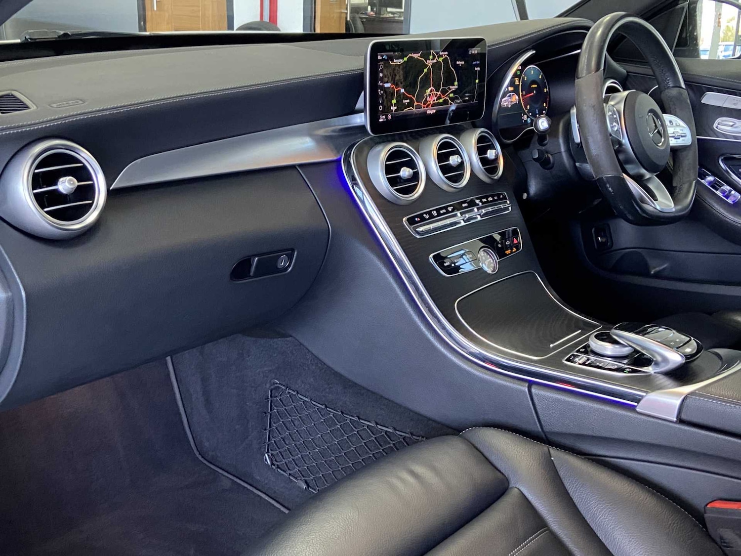 Used Mercedes-Benz C Class 2020 for sale - 76804904: Photo 17