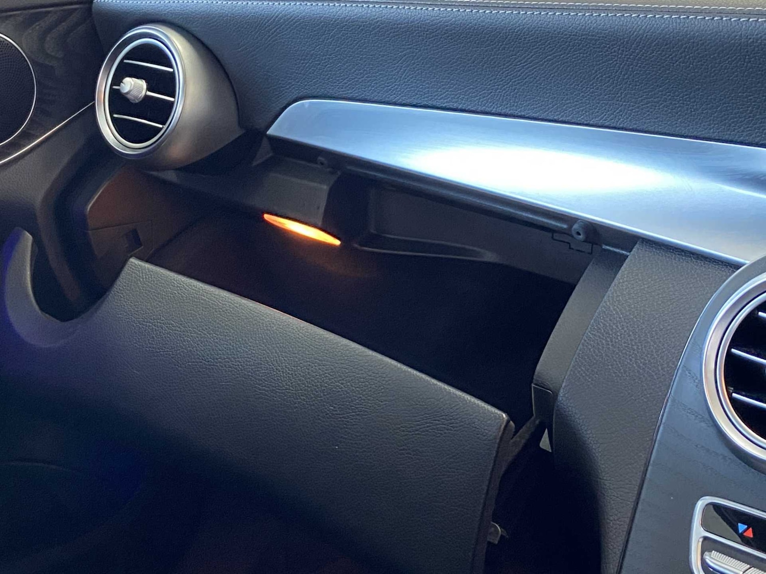 Used Mercedes-Benz C Class 2020 for sale - 76804904: Photo 32