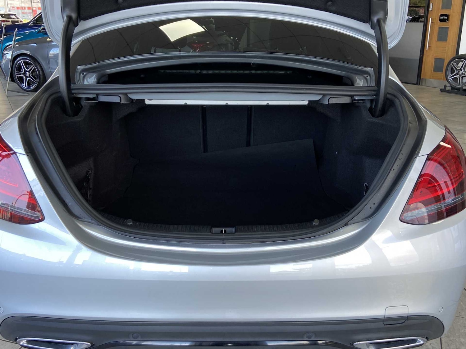 Used Mercedes-Benz C Class 2020 for sale - 76804904: Photo 7