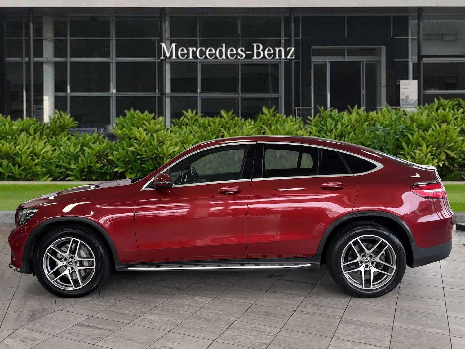 Used Mercedes-Benz GLC 2018 for sale - 77206471: Photo 2