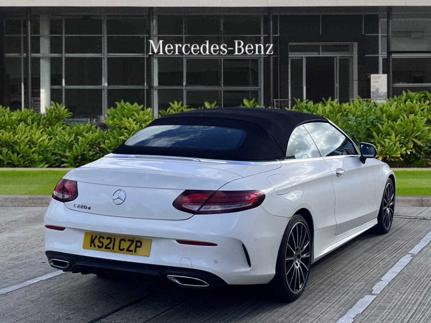 Used Mercedes-Benz C Class 2021 for sale - 76804854: Photo 3