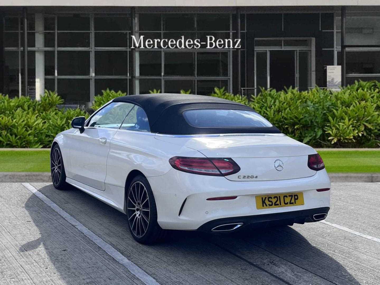 Used Mercedes-Benz C Class 2021 for sale - 76804854: Photo 5