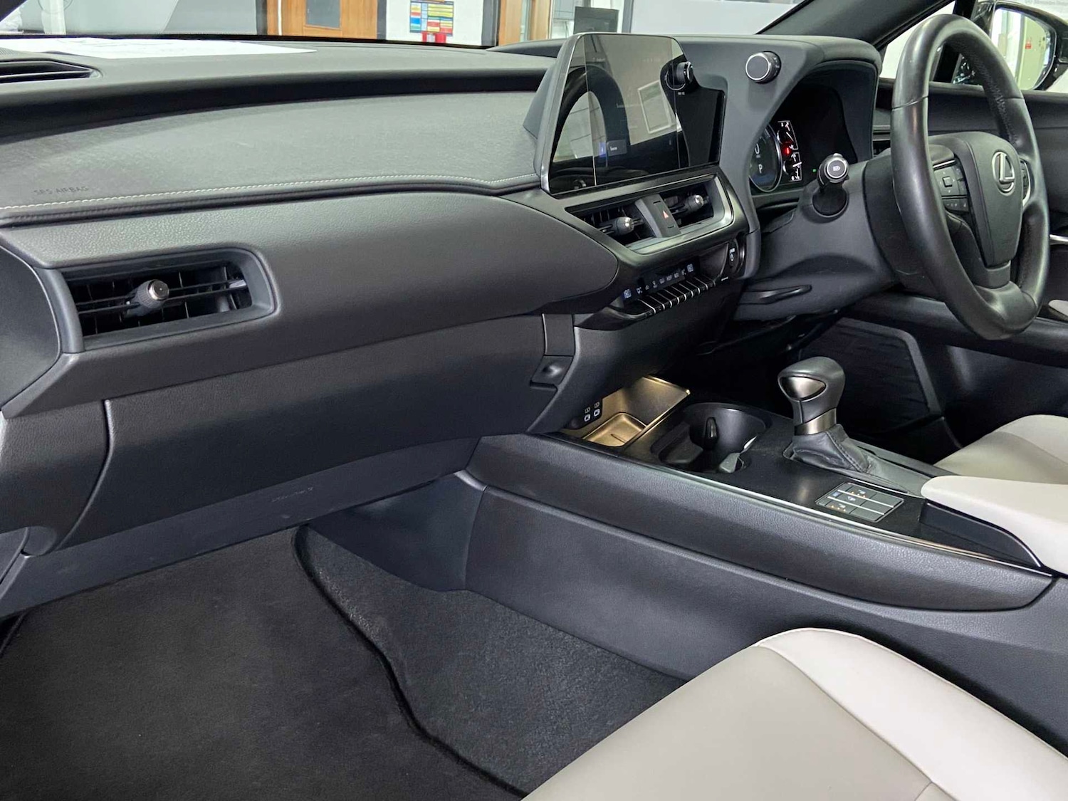 Used Lexus UX 2023 for sale - 76624517: Photo 19