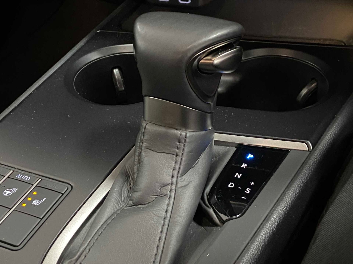 Used Lexus UX 2023 for sale - 76624517: Photo 30