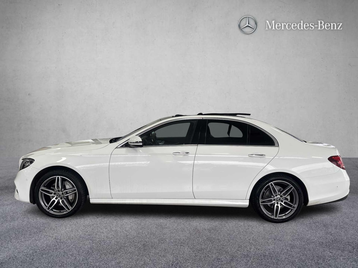 Used Mercedes-Benz E Class 2018 for sale - 77540780: Photo 3