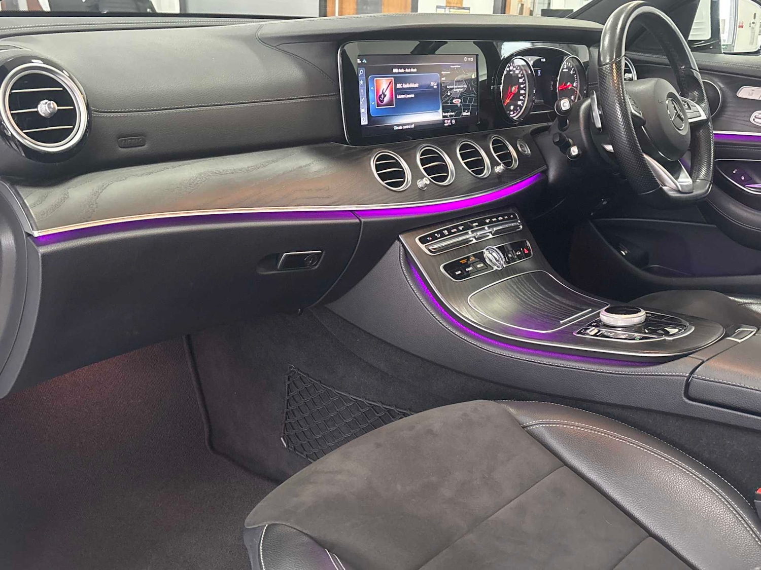 Used Mercedes-Benz E Class 2018 for sale - 77540780: Photo 31