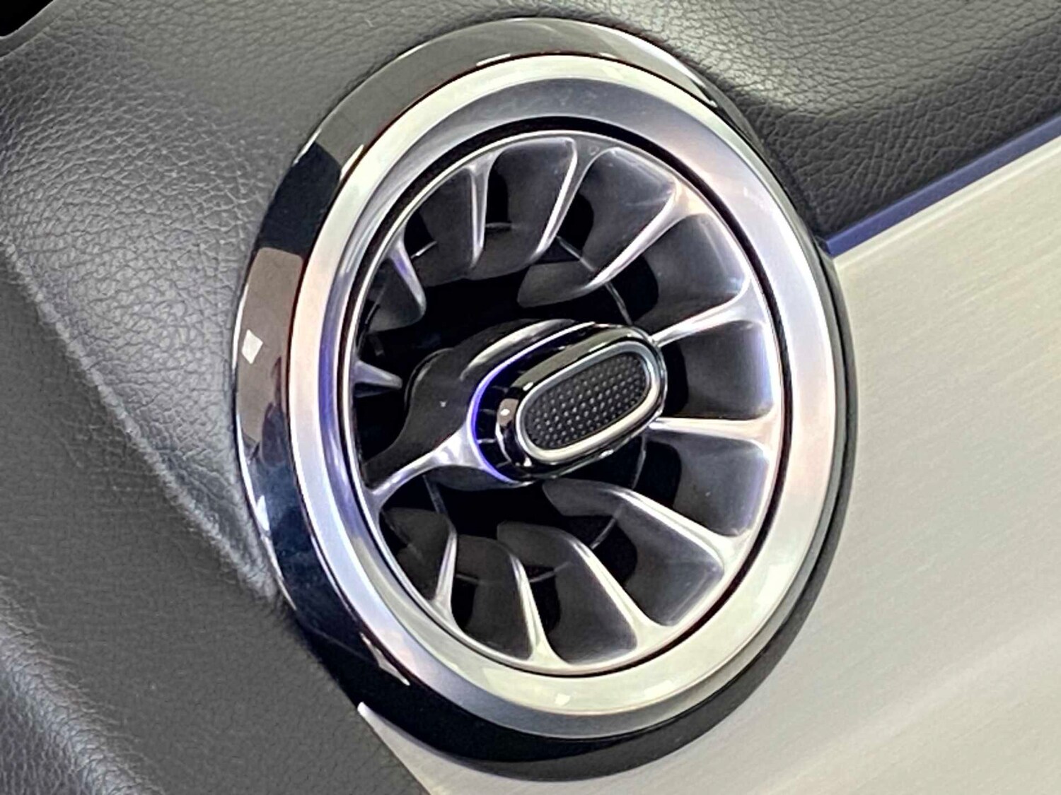 Used Mercedes-Benz GLA for sale - 77943395: Photo 27