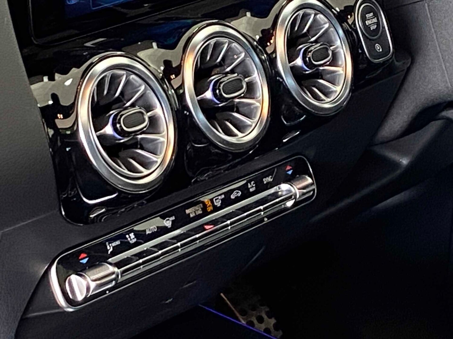 Used Mercedes-Benz GLA for sale - 77943395: Photo 30