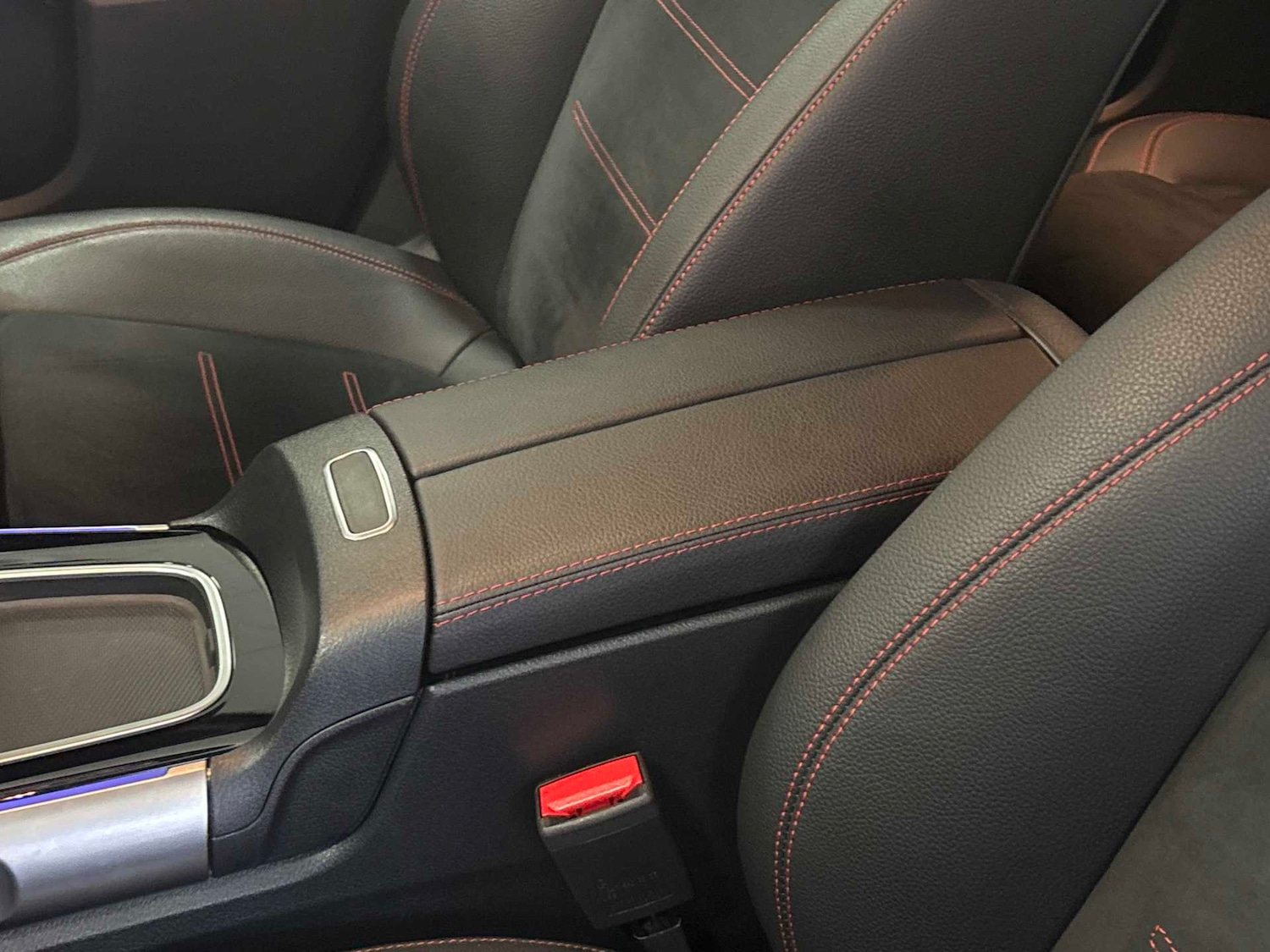 Used Mercedes-Benz GLB 2024 for sale - 77373648: Photo 27