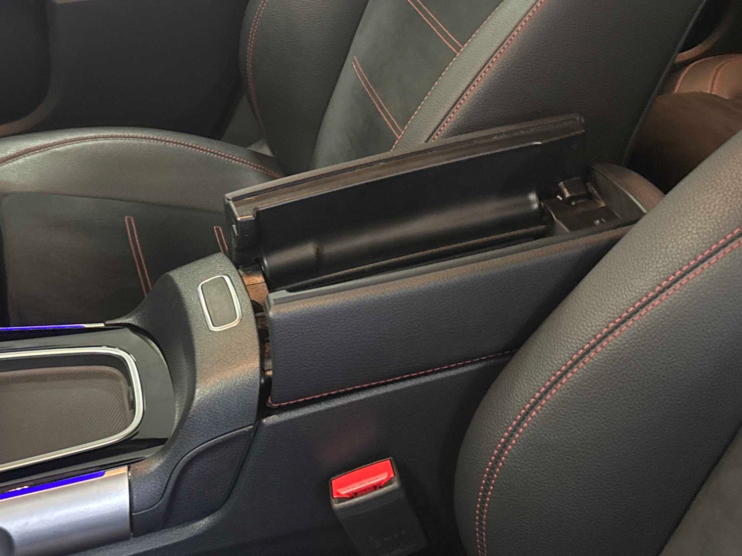 Used Mercedes-Benz GLB 2024 for sale - 77373648: Photo 28