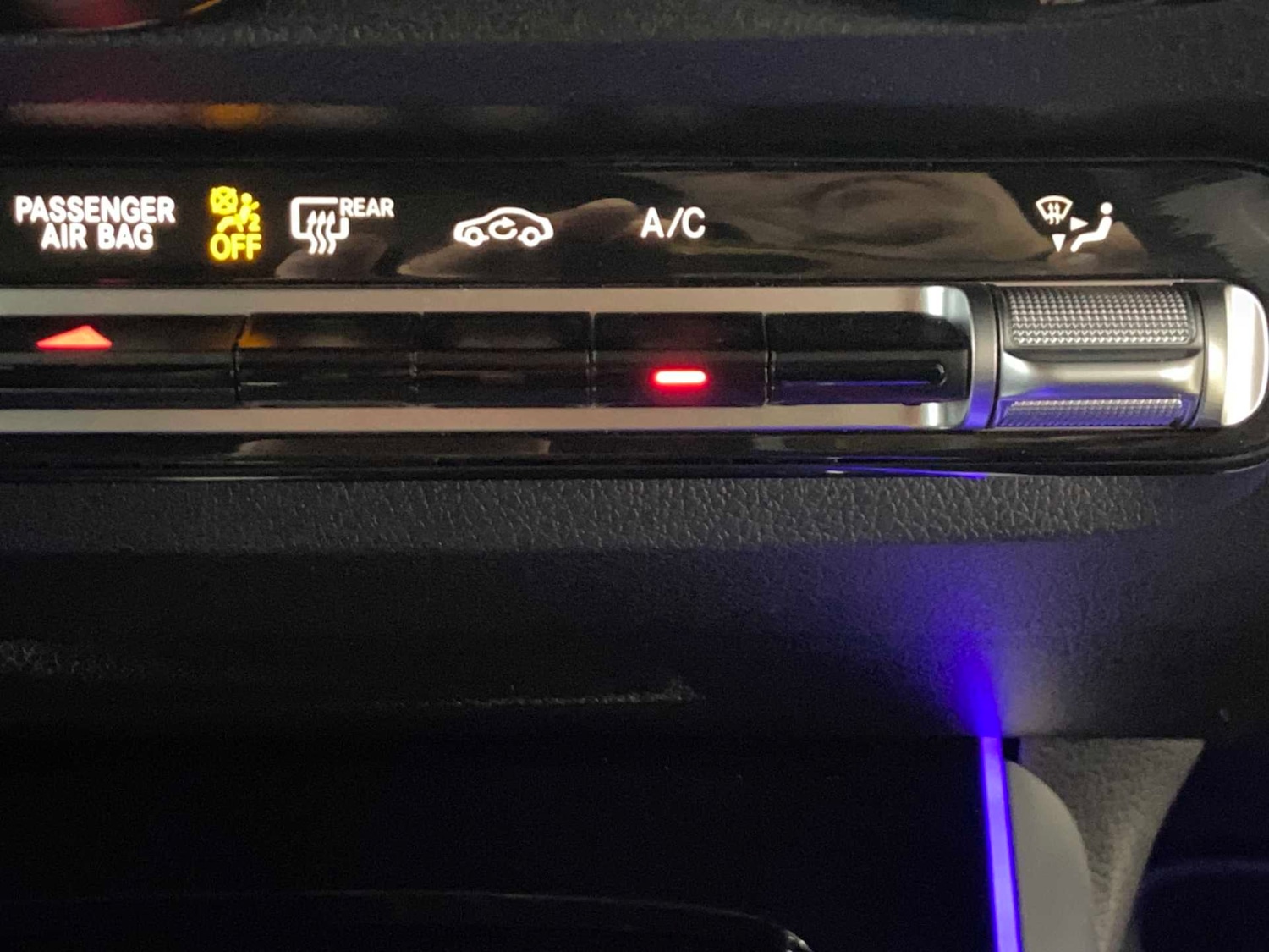 Used Mercedes-Benz GLB 2024 for sale - 76732246: Photo 32