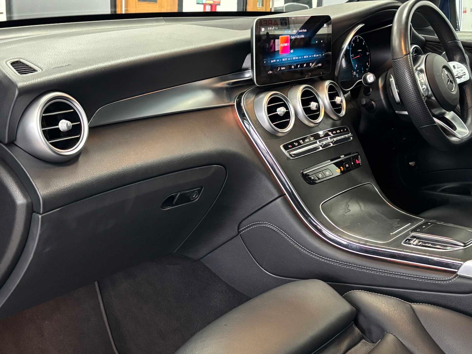 Used Mercedes-Benz GLC 2020 for sale - 77011060: Photo 23