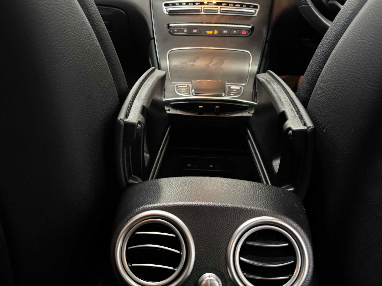 Used Mercedes-Benz GLC 2020 for sale - 77011060: Photo 31