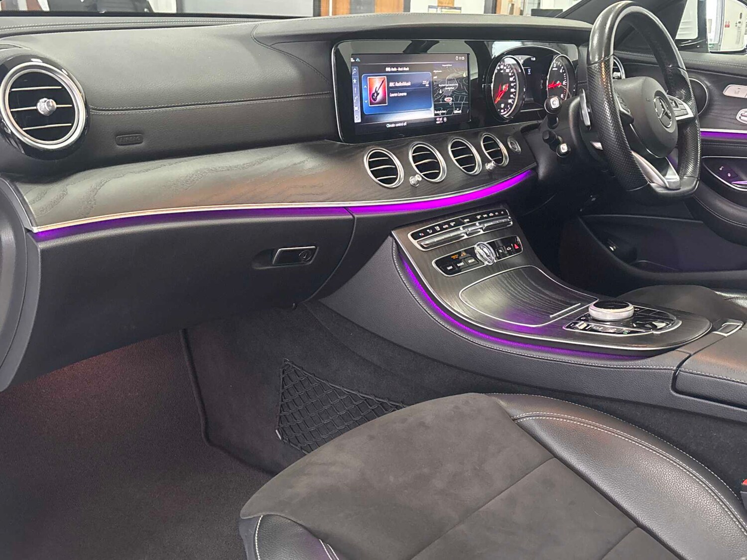 Used Mercedes-Benz E Class 2018 for sale - 77443610: Photo 31