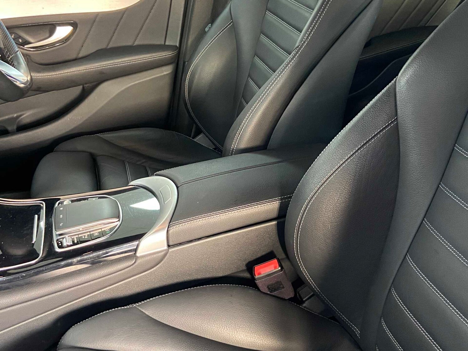 Used Mercedes-Benz GLC 2022 for sale - 76421135: Photo 16