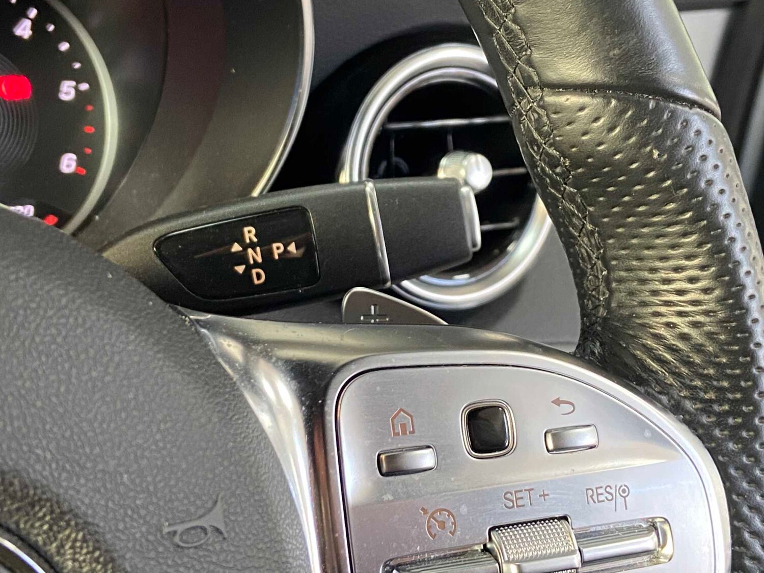 Used Mercedes-Benz GLC 2022 for sale - 76421135: Photo 27