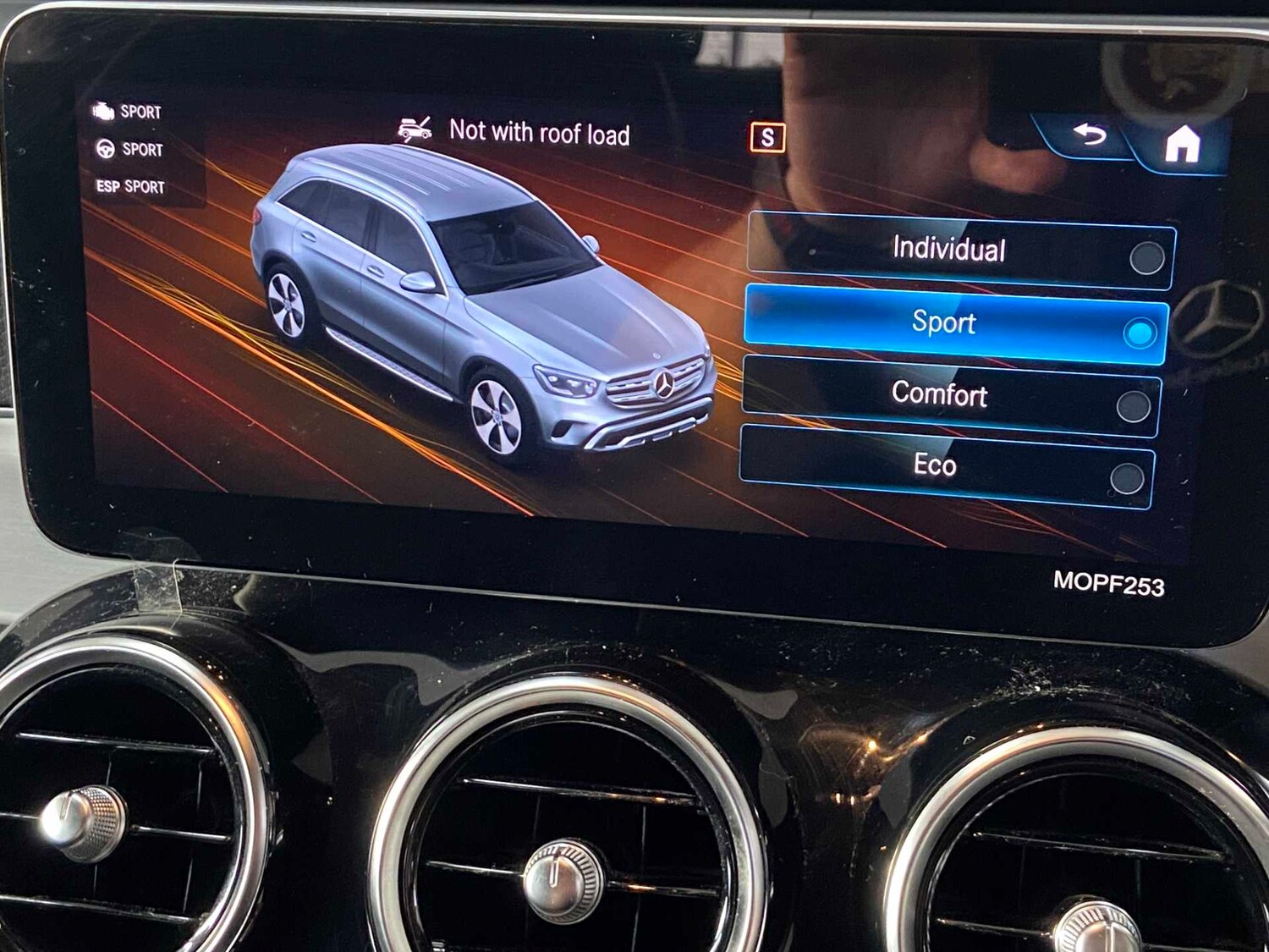 Used Mercedes-Benz GLC 2022 for sale - 76421135: Photo 35