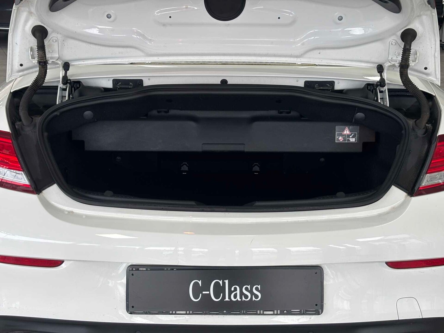 Used Mercedes-Benz C Class 2017 for sale - 77540672: Photo 15