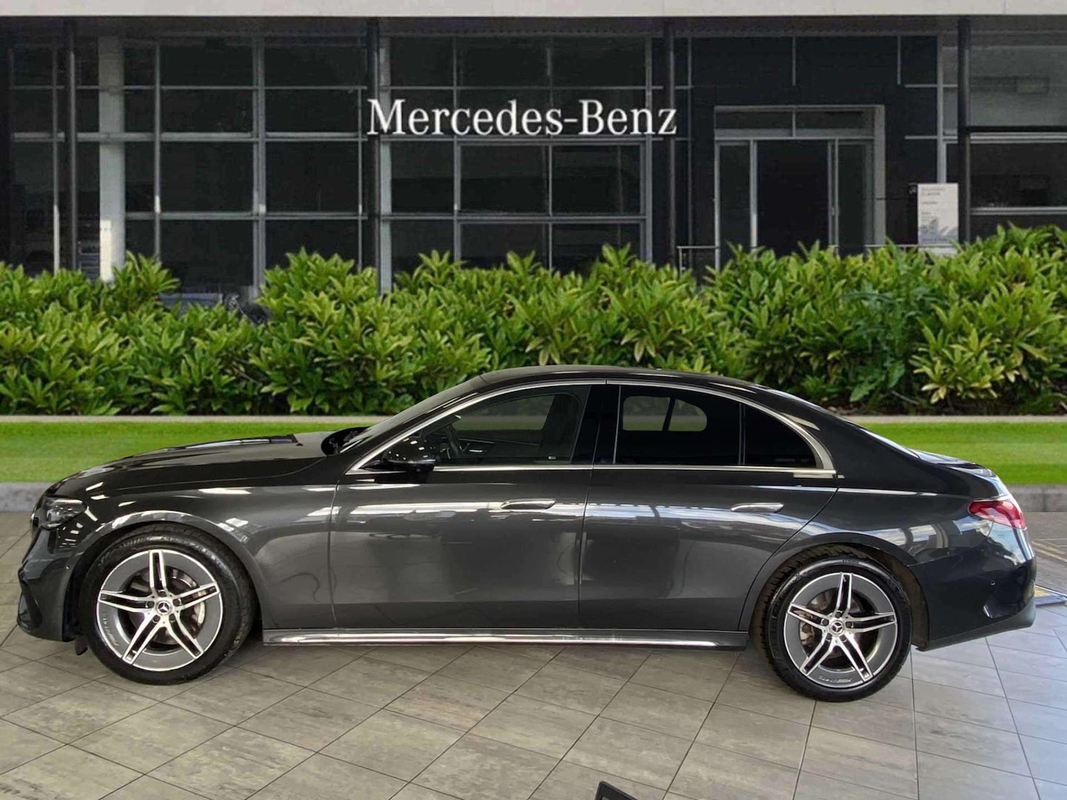 Used Mercedes-Benz E Class 2024 for sale - 76576078: Photo 4