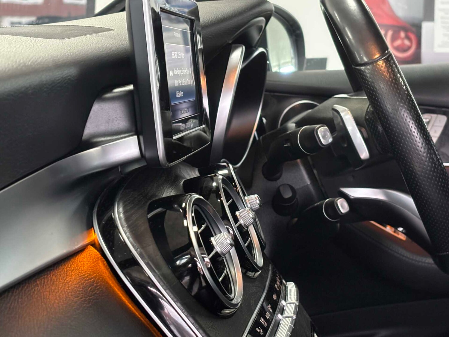 Used Mercedes-Benz GLC 2018 for sale - 77526933: Photo 28