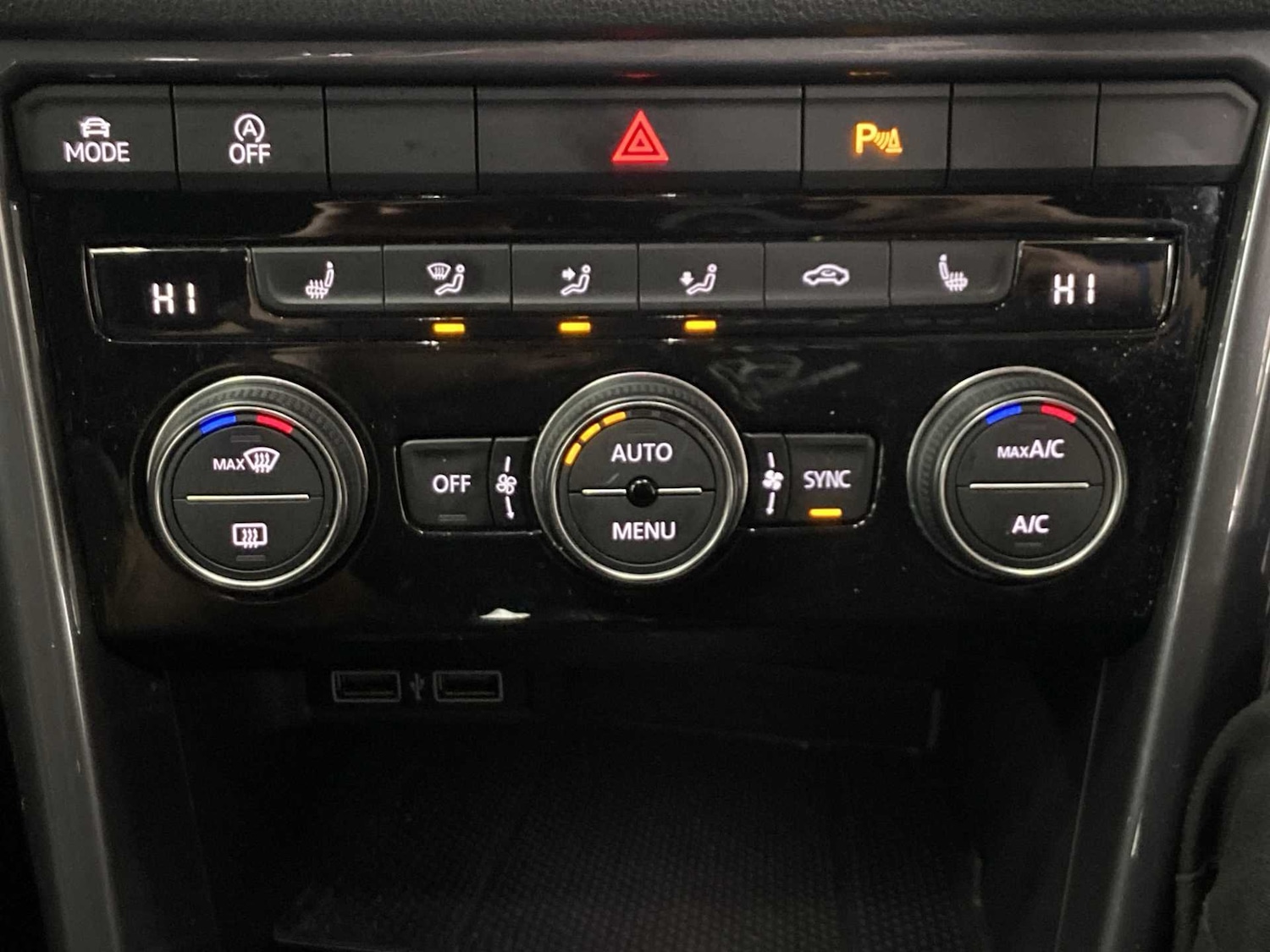 Used Volkswagen T-Roc 2020 for sale - 76298435: Photo 35