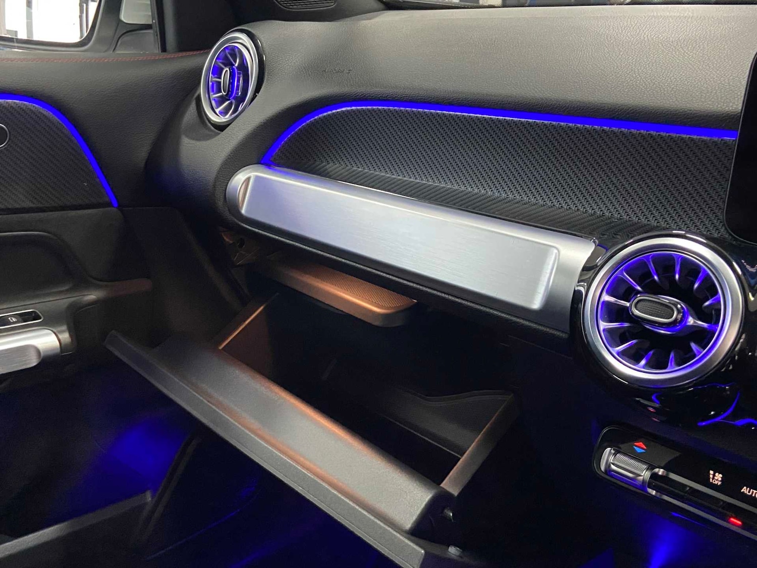 Used Mercedes-Benz GLB 2024 for sale - 76488143: Photo 35