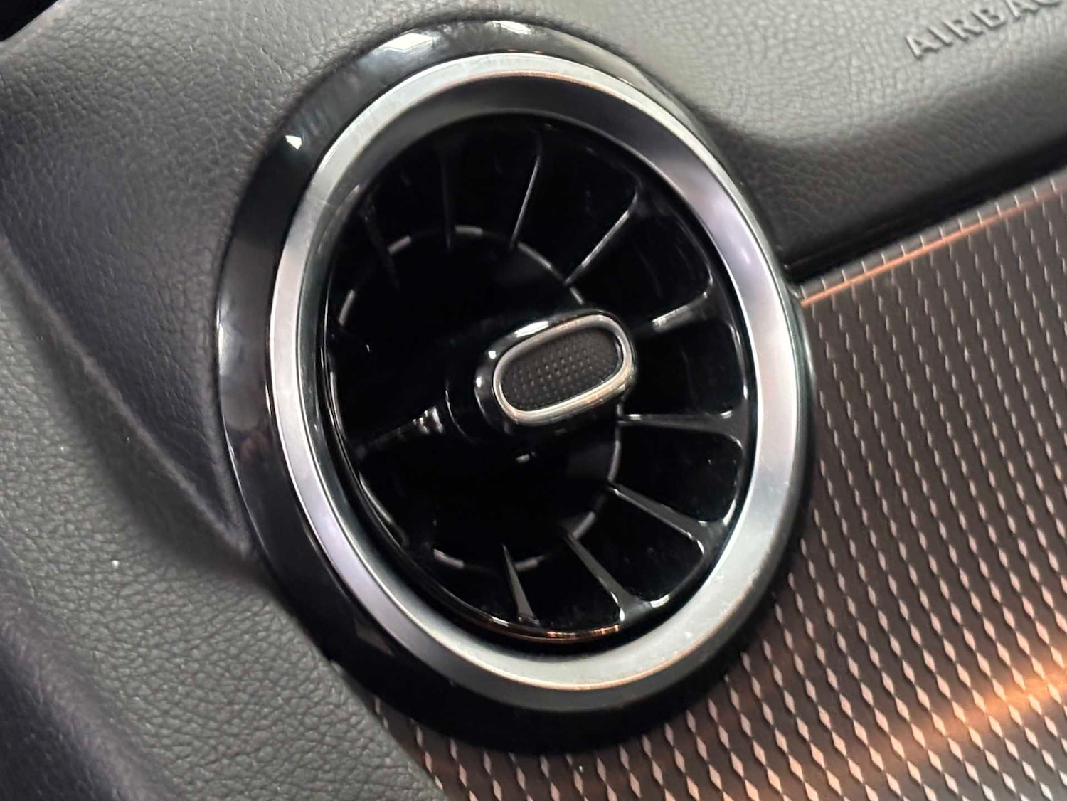 Used Mercedes-Benz GLA 2020 for sale - 77316479: Photo 28