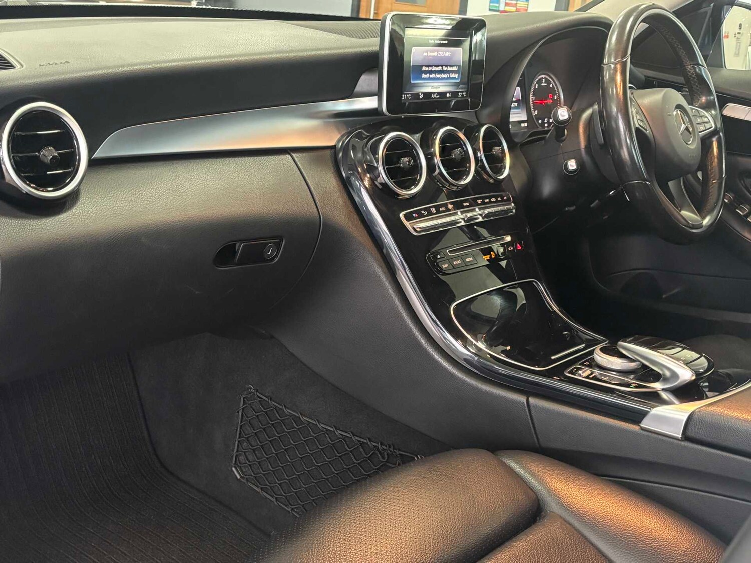 Used Mercedes-Benz C Class 2016 for sale - 77686425: Photo 16