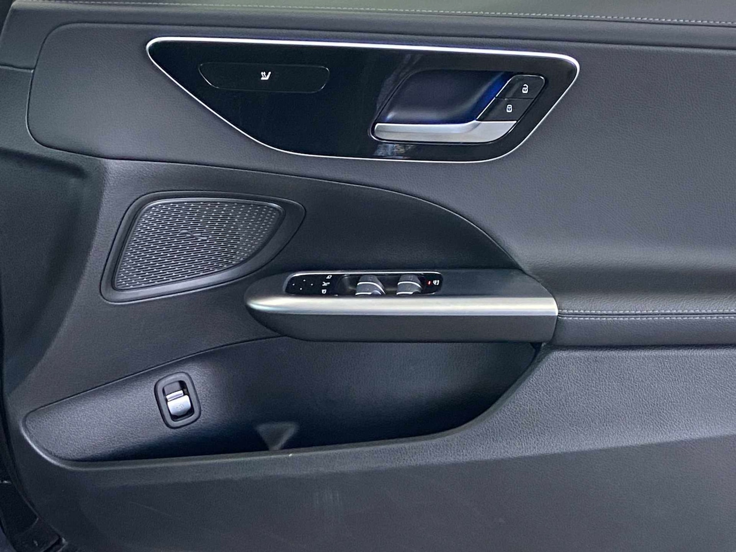 Used Mercedes-Benz C Class 2023 for sale - 76636813: Photo 24