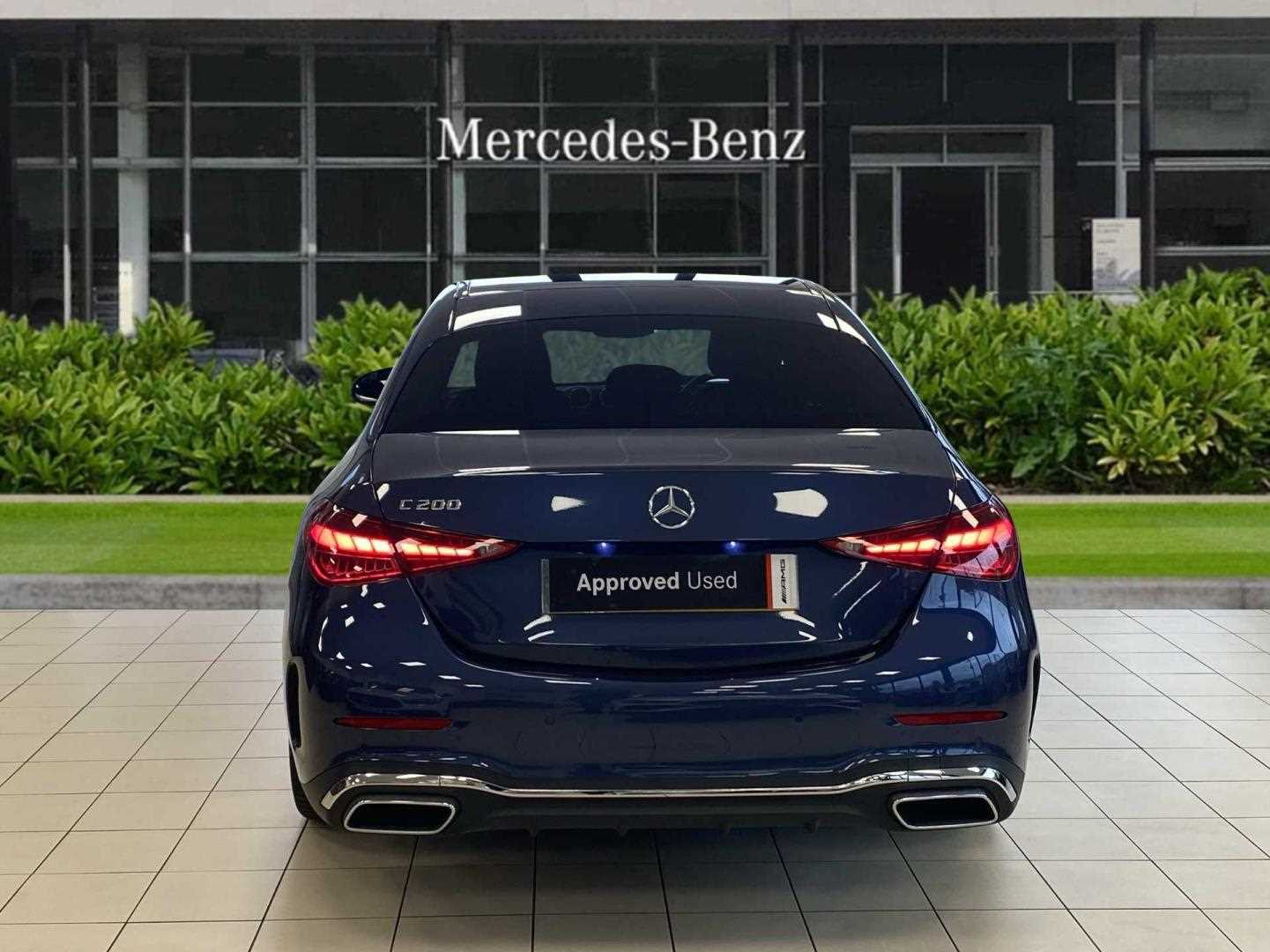 Used Mercedes-Benz C Class 2024 for sale - 76421172: Photo 4