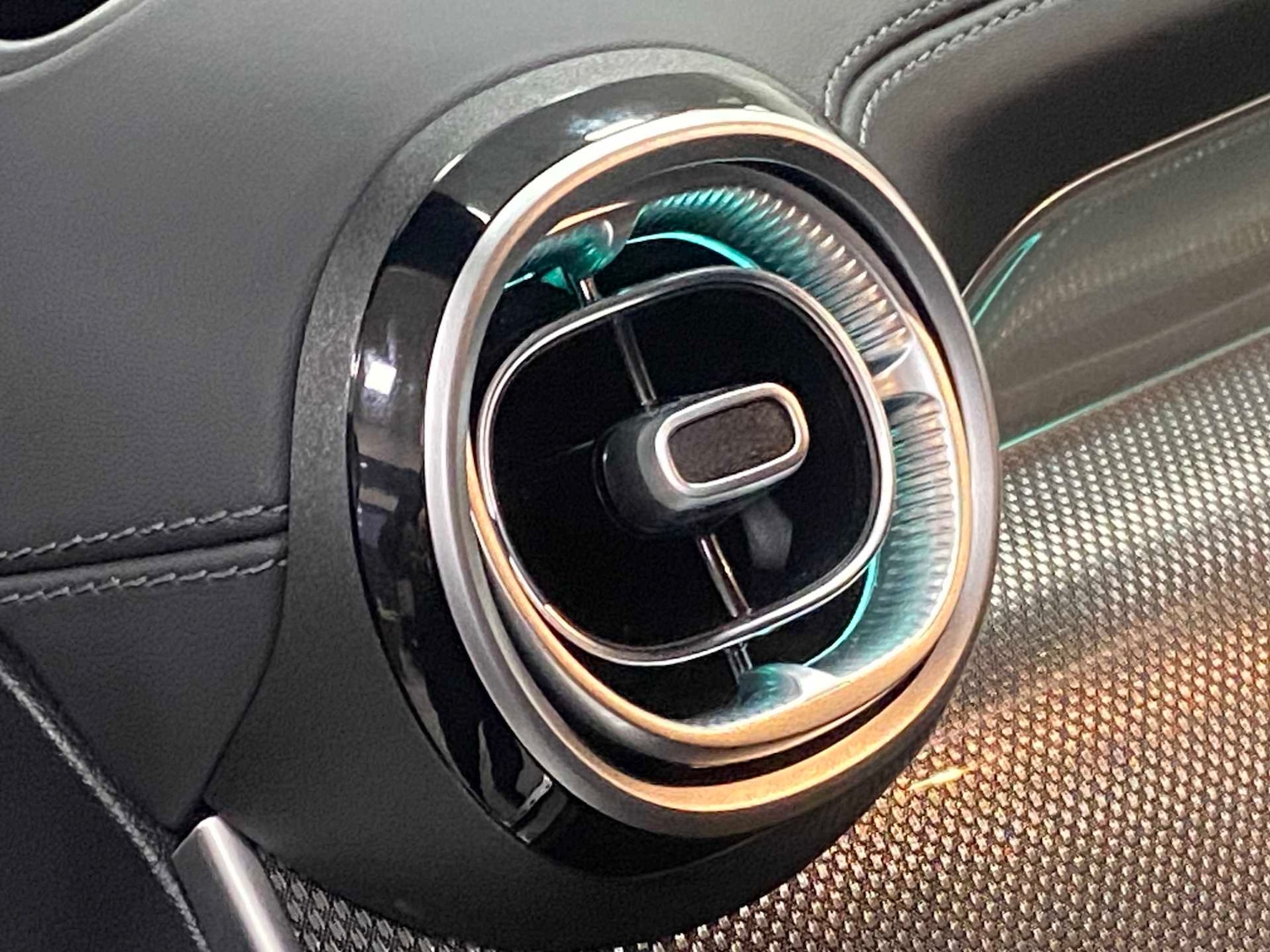 Used Mercedes-Benz GLC 2024 for sale - 77044136: Photo 21