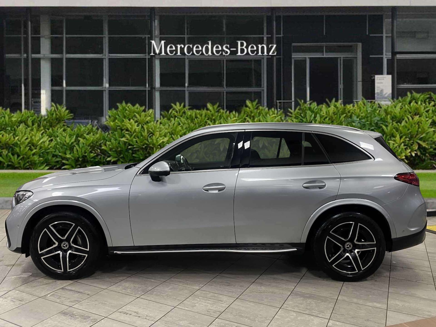 Used Mercedes-Benz GLC 2024 for sale - 77044136: Photo 3