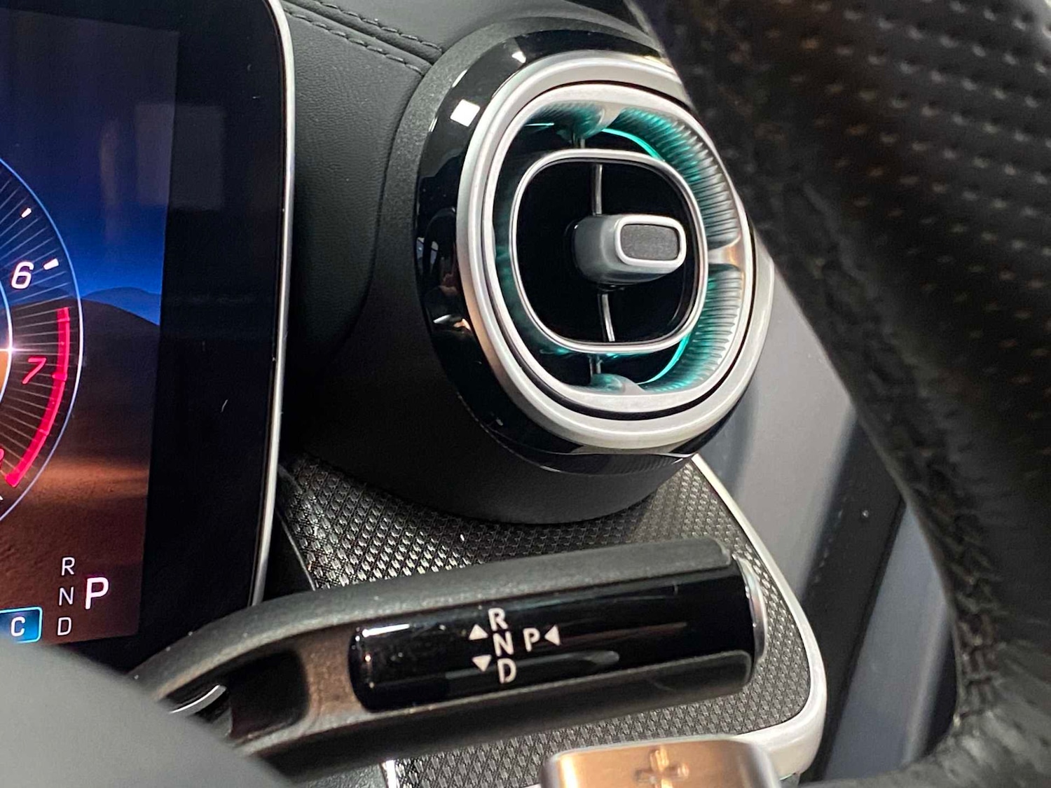 Used Mercedes-Benz GLC 2024 for sale - 77044136: Photo 34