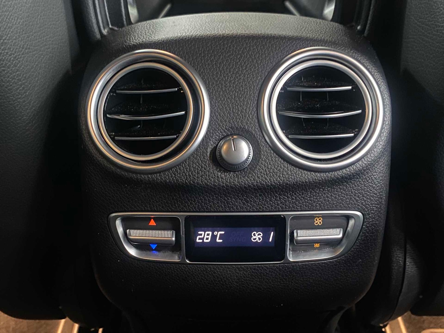 Used Mercedes-Benz GLC 2022 for sale - 77068502: Photo 32