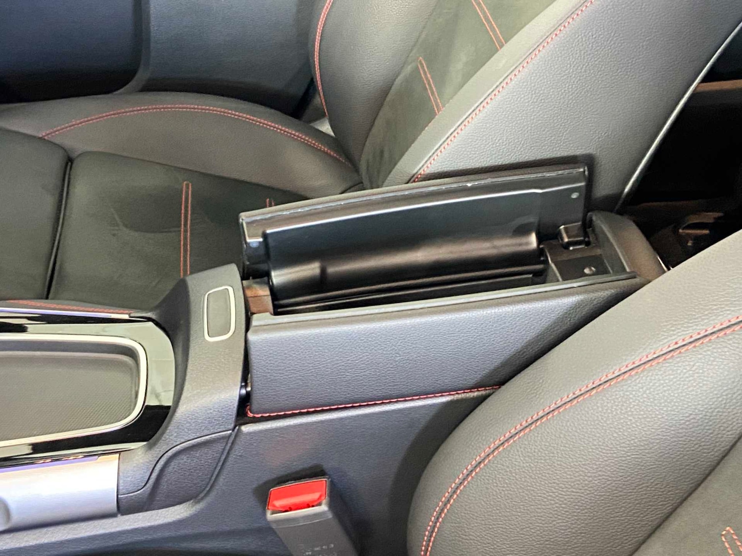 Used Mercedes-Benz GLB 2025 for sale - 77648960: Photo 23