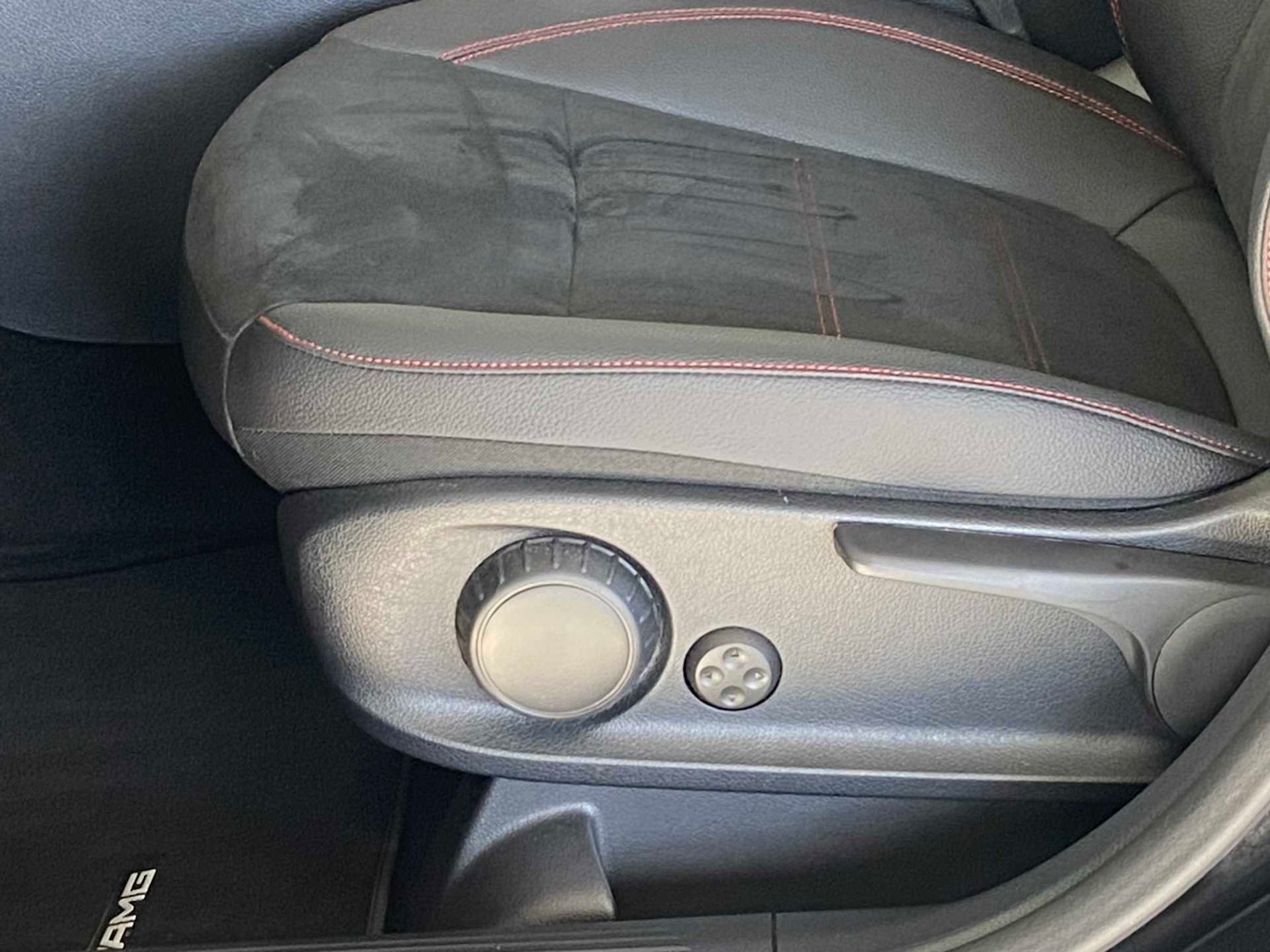 Used Mercedes-Benz GLB 2025 for sale - 77648960: Photo 30