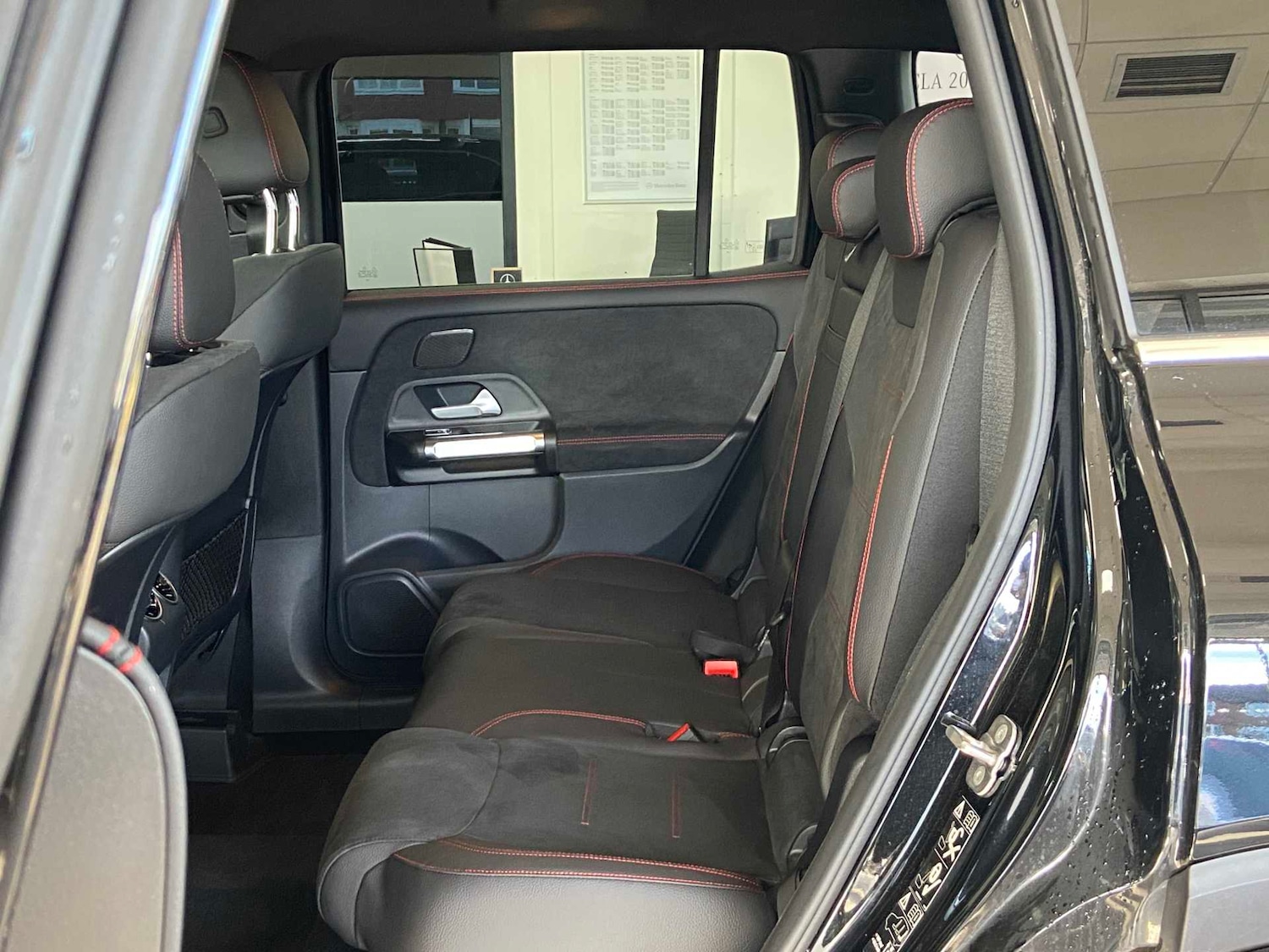 Used Mercedes-Benz GLB 2025 for sale - 77648960: Photo 33