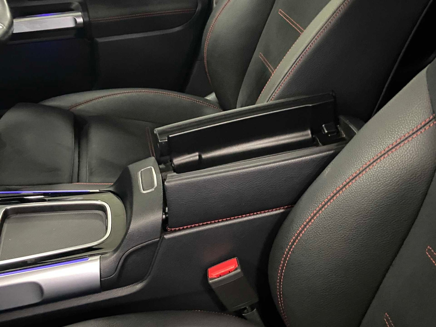 Used Mercedes-Benz GLB 2024 for sale - 76732378: Photo 16