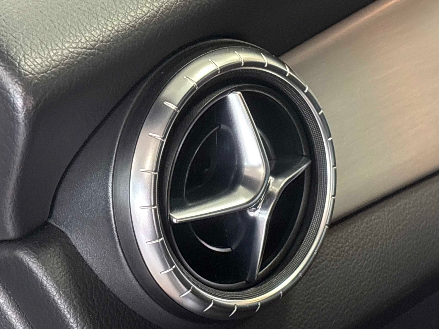 Used Mercedes-Benz CLA 2018 for sale - 77443468: Photo 28