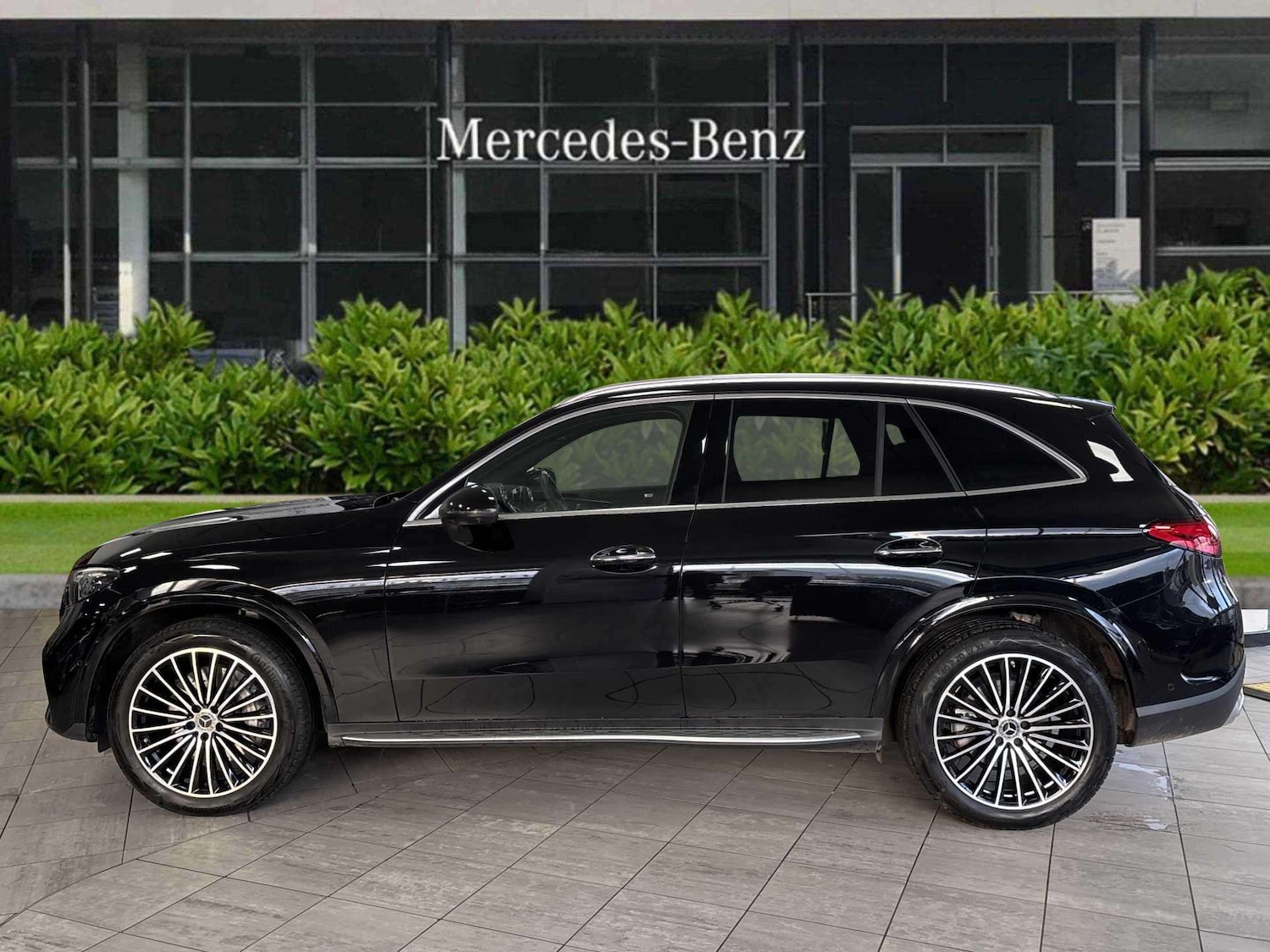 Used Mercedes-Benz GLC 2025 for sale - 77281870: Photo 3